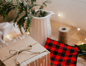 How a Flower Subscription Can Save Your Christmas Sanity (and Your Gift Giving Reputation)