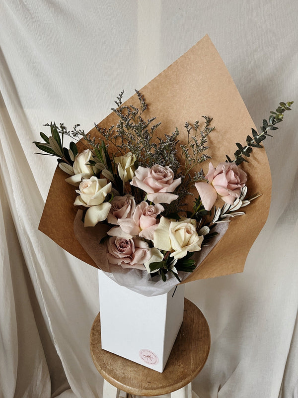 Pastel Dozen rose bouquet for delivery